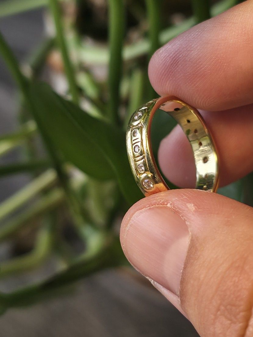 18k Solid Gold Eternity Ring 