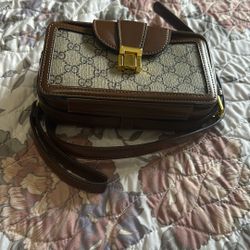 Crossbody GG