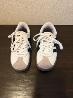 Adidas kids shoes size 11k