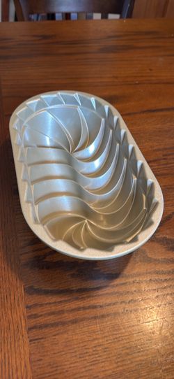 Nordic Ware Heritage Loaf Pan 6 Cups