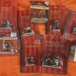 Vintage 90’s Christmas village Porcelain figurines Lot of 10