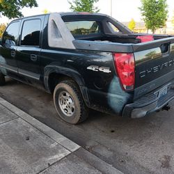 06 CHEVY AVALANCHE " PARTS VEHICLE"