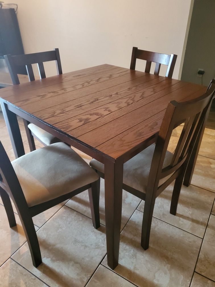 Dining set $100