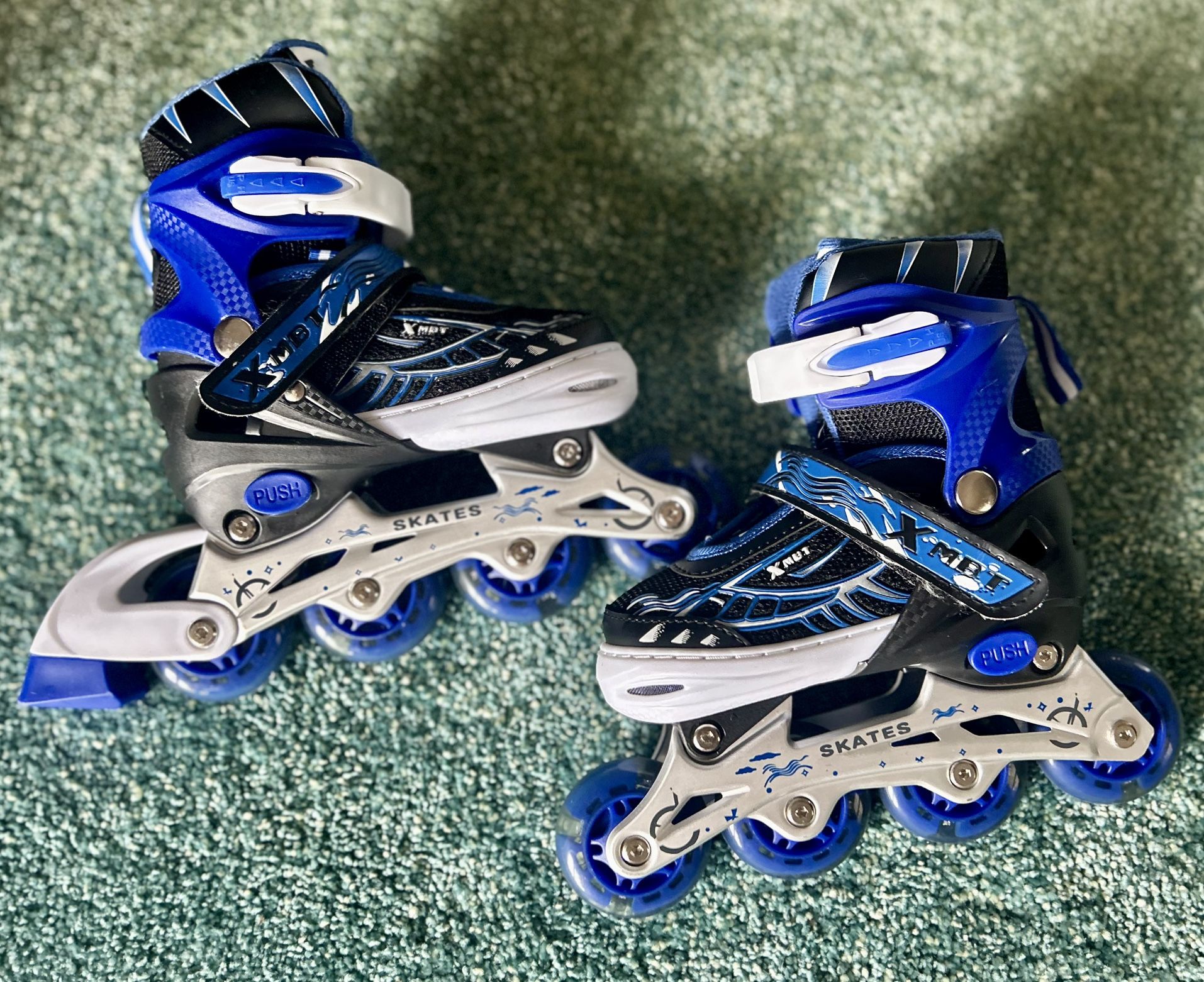 X MBT Inline Skates, Black/Blue, Size: US Small 31-34 Light Up Wheels