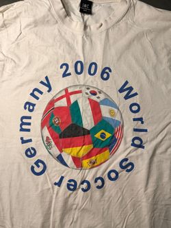 ⚽ Vintage 2006 Germany World Soccer Cup T-Shirt – Size M – $30 OBO 🌍