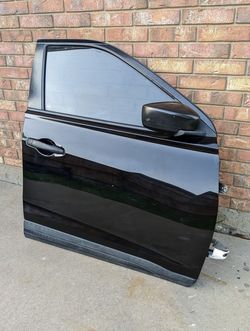 2018-2024 Nissan Kicks Front Right Door