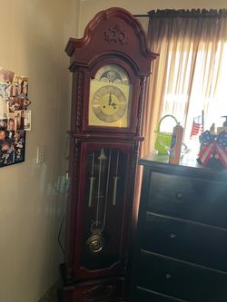 Beautiful Grandfather Clock with Chimes – AS IS