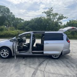 2017 Chrysler Pacifica