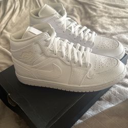 Air Jordan 1 Mid