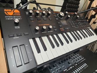 ASM Hydrasynth Explorer Polyphonic aftertouch synthesizer