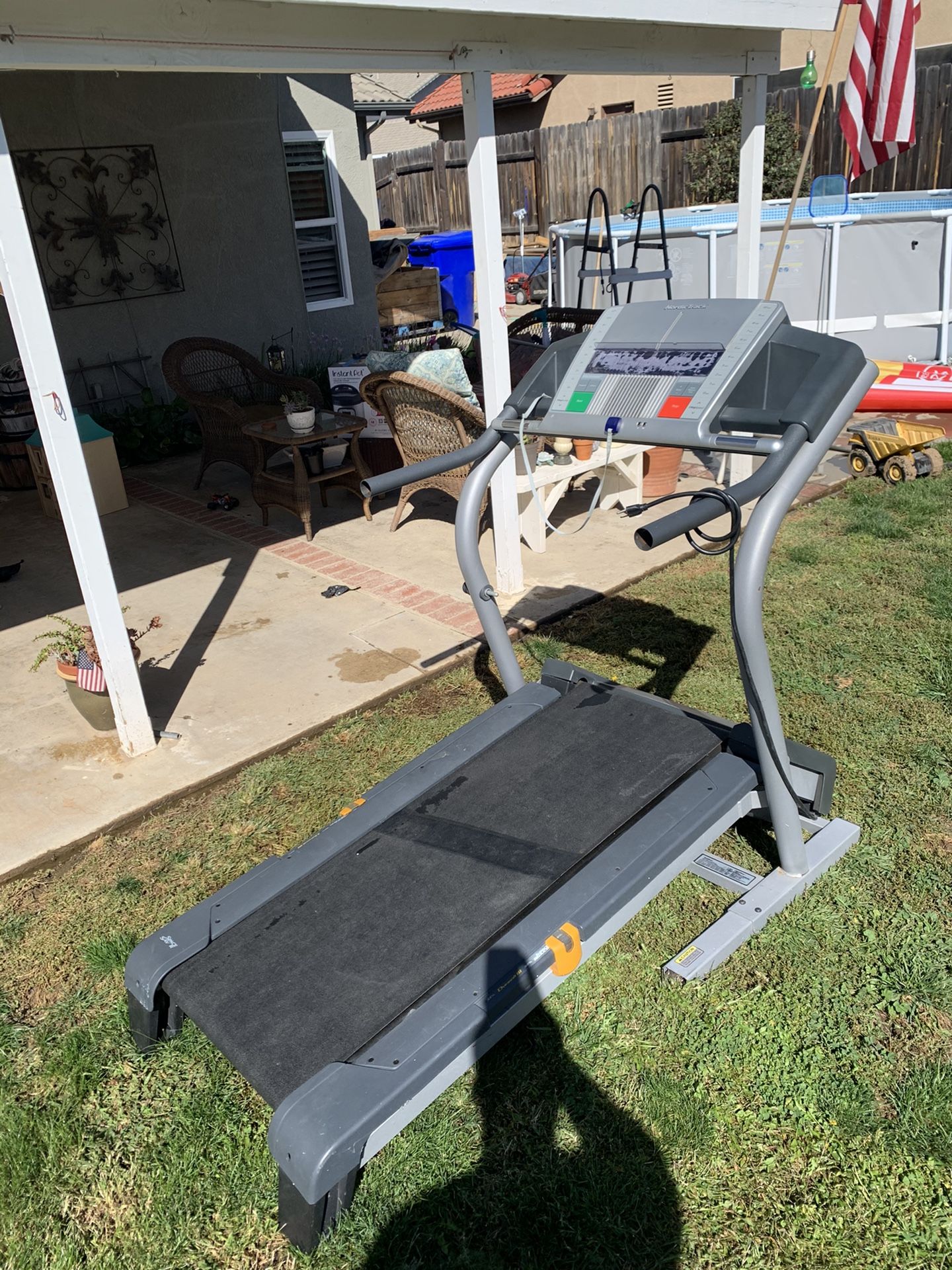 nordictrack c2150 treadmill. works great! 2000 new. for Sale in
