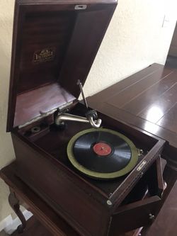 Old Victor Victrola