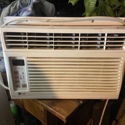 As Is Ac Works ! Needs Cleaning