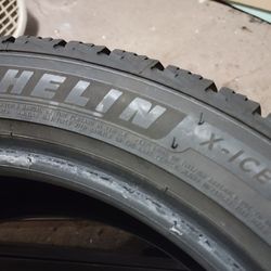 MICHELIN X-ICE SNOW.  235/45 R 18