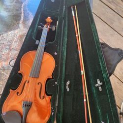 C.M.T Violin 