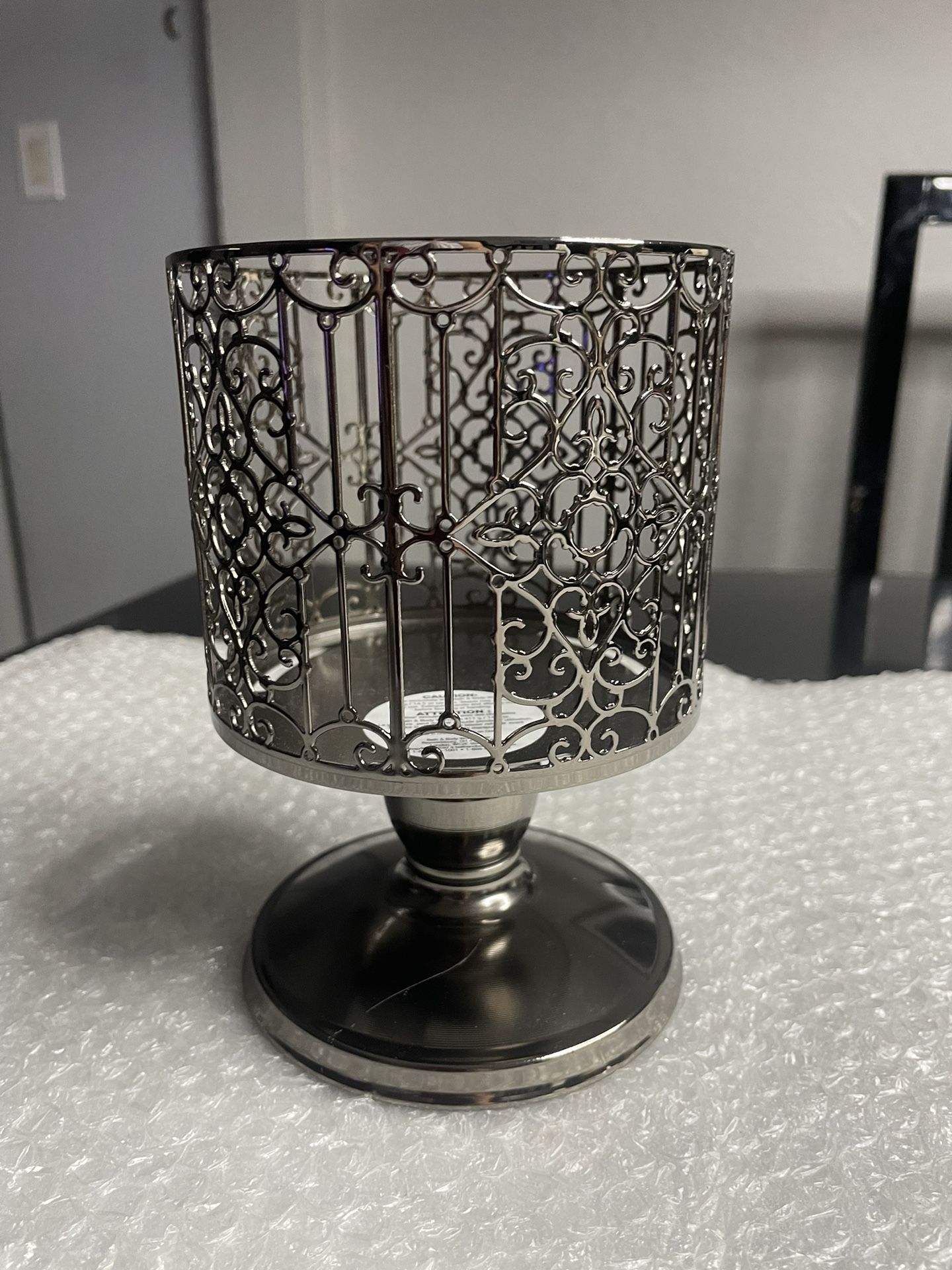 Bath & Body Works TIMELESS ORNATE GATE PEDESTAL candle holder