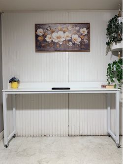 Rolling work station, rolling desk, utility table