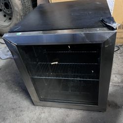 Mini Fridge/ Wine Cooler