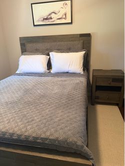 Queen size bed set.