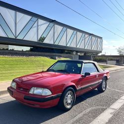 1990 Ford Mustang