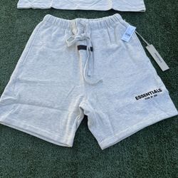 Essentials Shorts