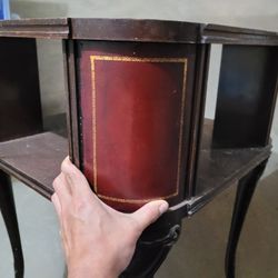Mahogany Vintage end Table 