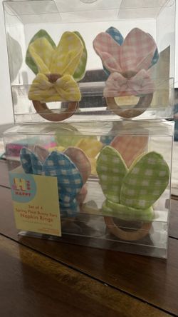 Set of 4 Bunny Ears Napkin Rings Plaid