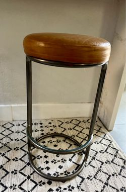 4 leather stools for breakfast bar