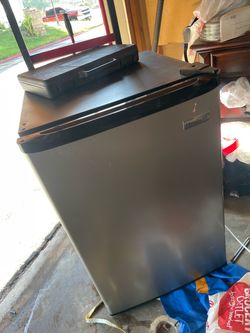 Frigidaire Mini fridge
