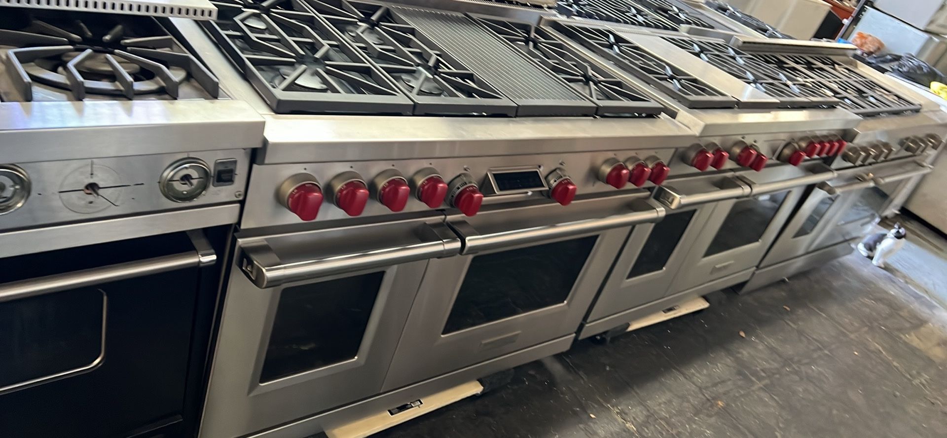 Wolf 48”Wide Dual Fuel Range Stove In Stainless Steel