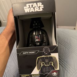 Exquisite Gaming: Star Wars: Darth Vader - Original Mobile Phone & Gaming Controller Holder, Device Stand, Cable Guys, Licensed Figure
