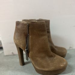 Gianni Bini brown Leather Heel Boots 