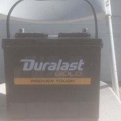 BRAND NEW ONLY USED ONCE CAR BATTERY