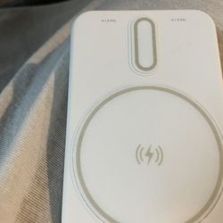 Magnetic Portable Charger