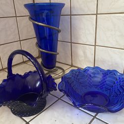 ESTATE SALE! Vintage Glassware, Vases, China, Furniture 