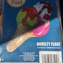 New in package -Novelty Float - ice cream cone sundae - Ready Set Fun-Pool Time