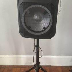 Black speaker;With tripod