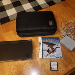 Nintendo DSi XL Bundle