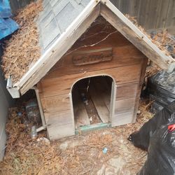 Free Dog House