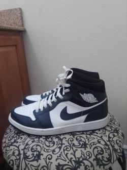 Jordan 1 size 10,,no box