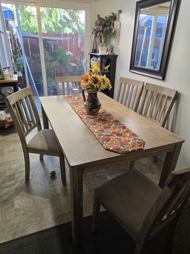 Dinning Table