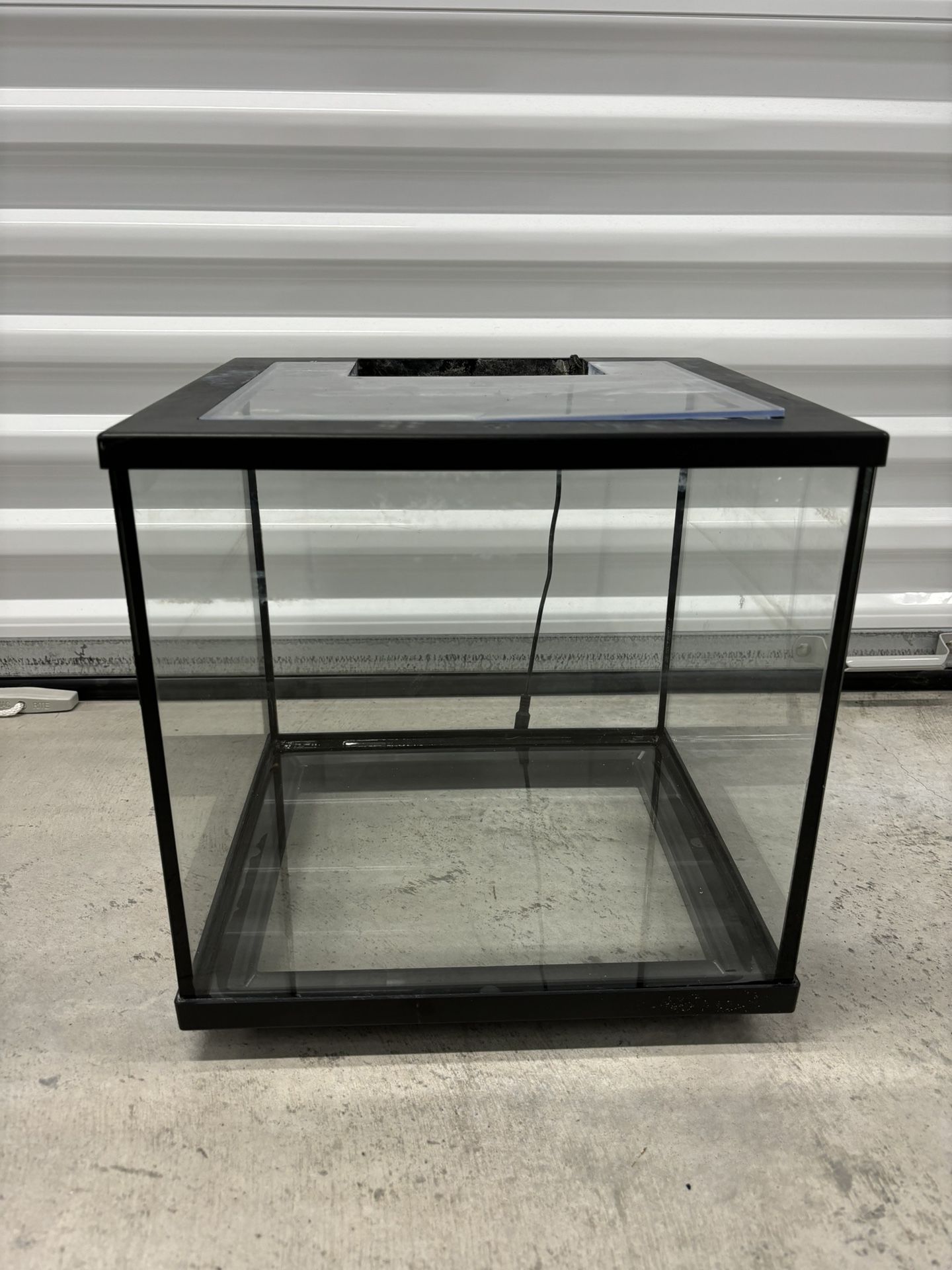 Small Square Aquarium // Fish Tank