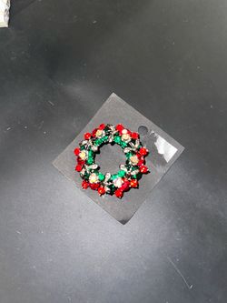 Christmas Wreath Pin