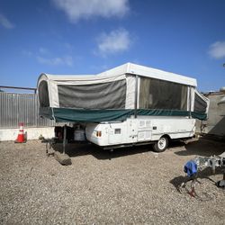 2004 Fleetwood Destiny Laramie