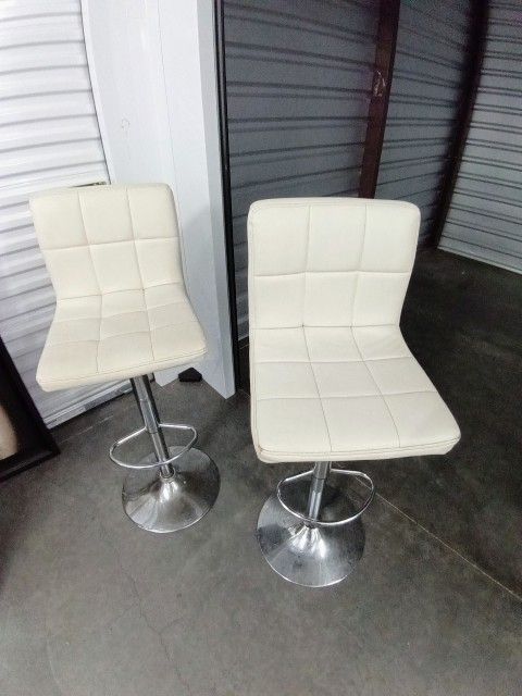 Makeup Chair/Bar Stool
