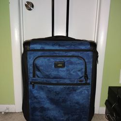 Tumi Alpa 2 RARE Blue Camo 4-wheel Spinner Suitcase 