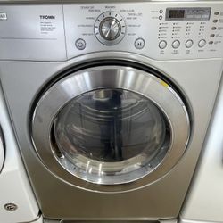 LG Tromm Gas Dryer With Pedestal In Excellent Condition 