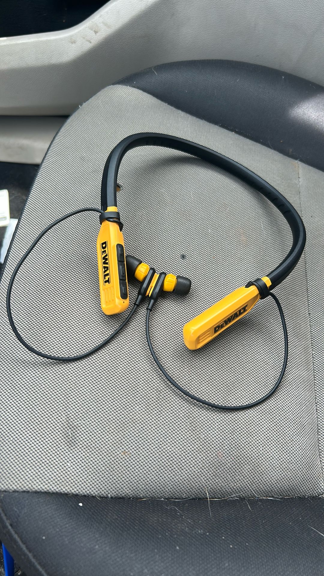 Dewalt headphones