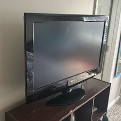 32in LG TV