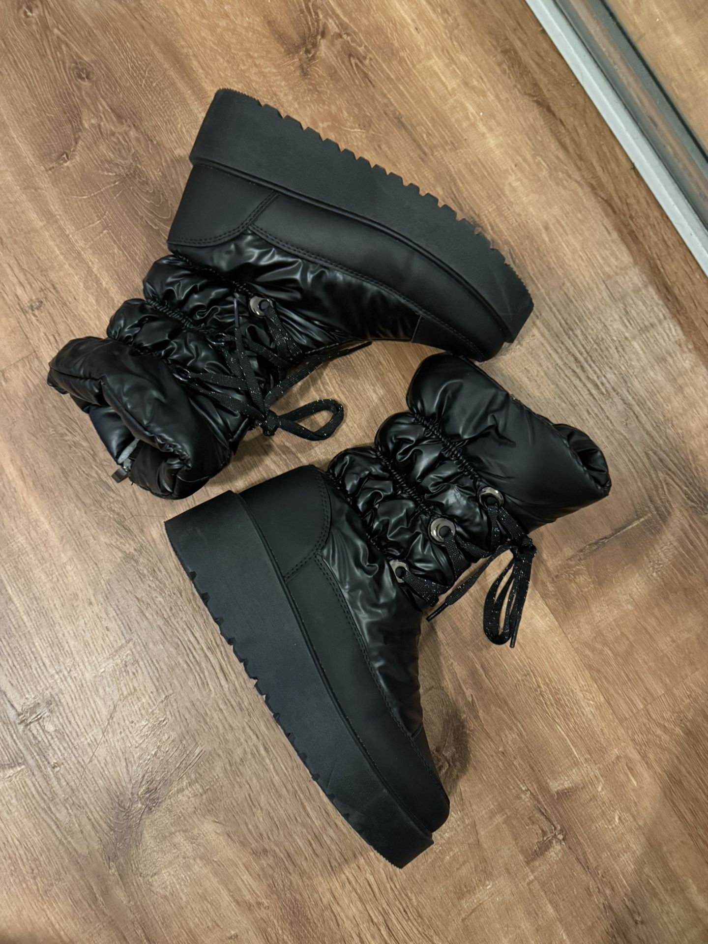 Black Boots